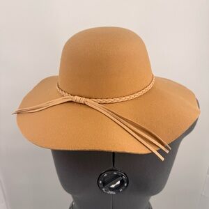 Avenue Zoe Elegant Tan Wide-Brim Hat One Size NEW
